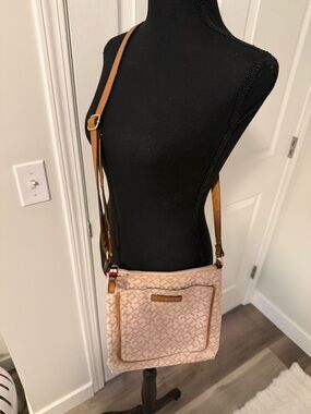 Tommy Hilfiger Soft Blush/Tan Monogram Logo Patterned Crossbody